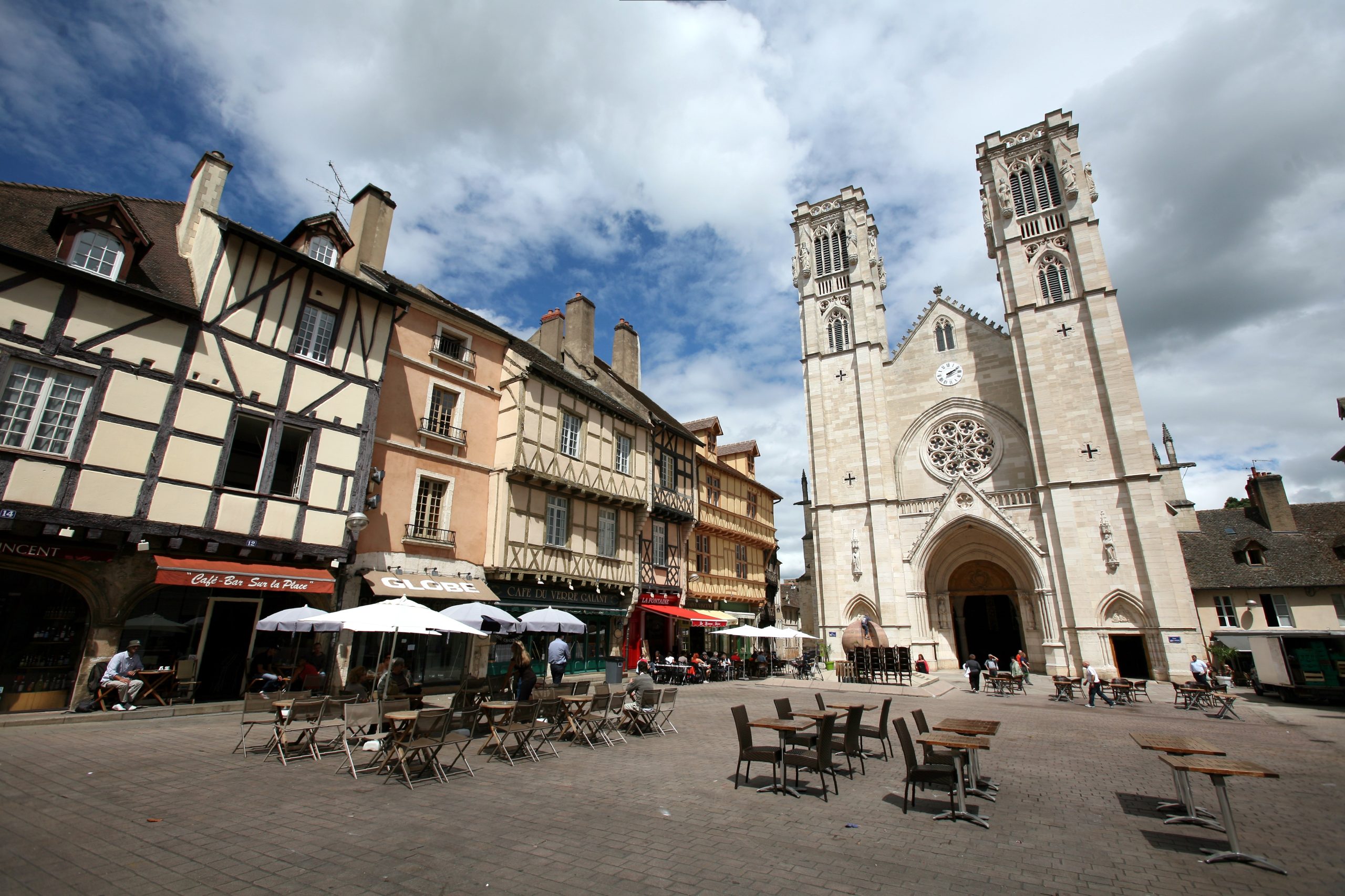 Chalon-sur-Saône--place-du-marché.jpg