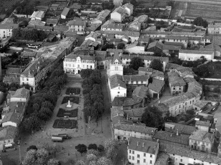 Le bourg de Vénissieux vu du ciel.jpg