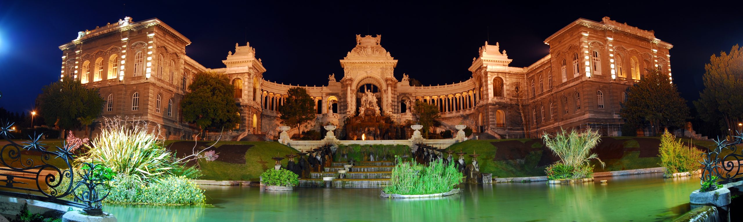 Marseille Palais Longchamp At Night JD 22052007.jpg