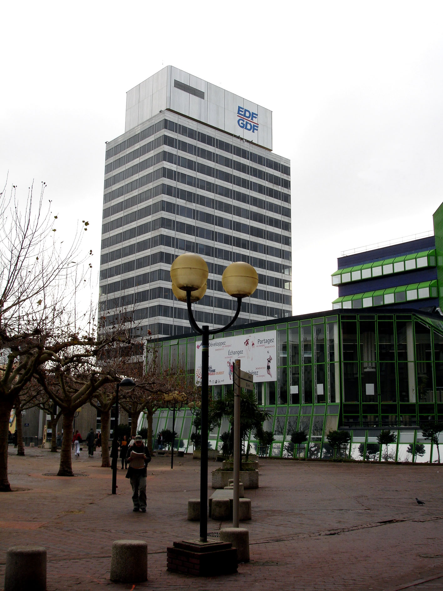 Tour EDF Cergy-Pontoise (France).jpg