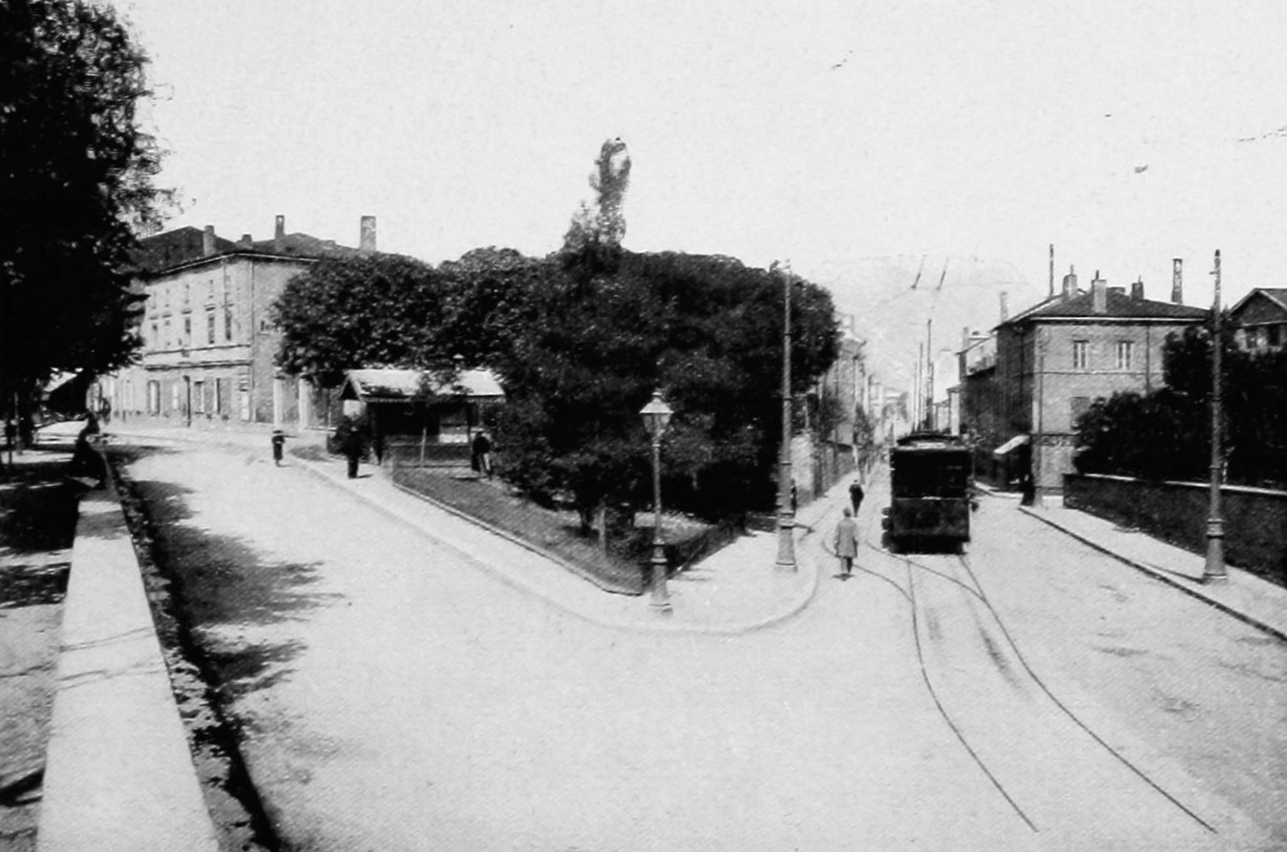 Villeurbanne - Mairie et entrée du cours Lafayette.jpg