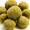 Moonrocks CBD ou CBDX, petites boules recouvertes de pollen, à l’aspect poudreux et irrégulier.